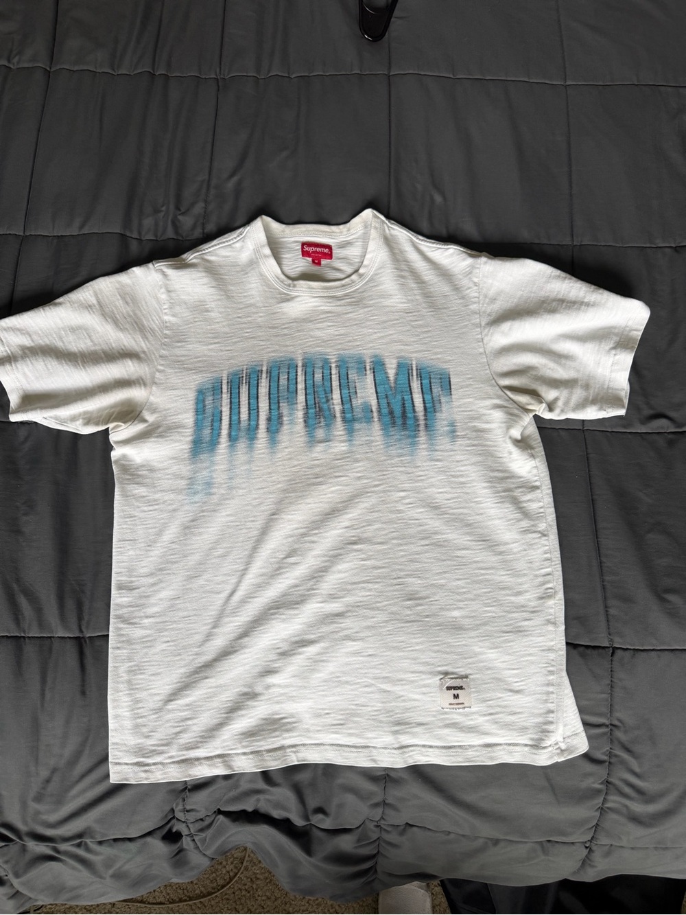 Supreme Blurred Logo Tee White – Size M